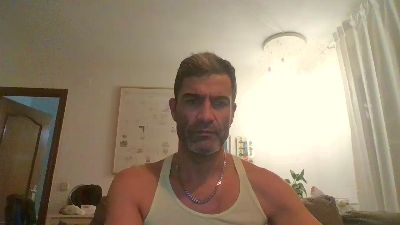 hotreds webcam model stream image