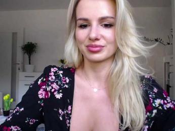CorneliaSweet webcam model stream image
