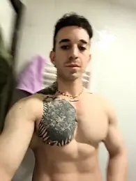 hazarcannn webcam stripchat model stream image