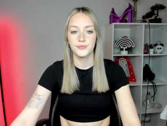 EvelynBlond26 webcam model stream image