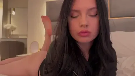 MENNDI webcam model stream image