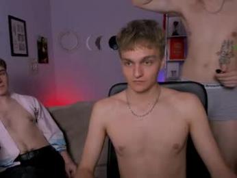 astren_villo webcam model stream image