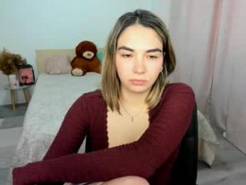 alexa_dolly webcam model stream image