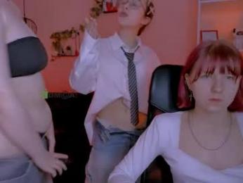 gloria_bubble webcam model stream image