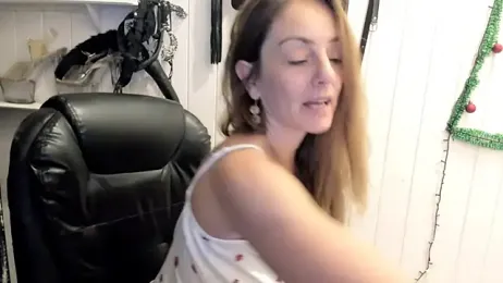 DommePoleDance webcam model stream image