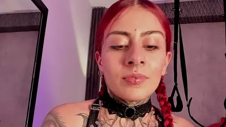 selene_red_ webcam model stream image