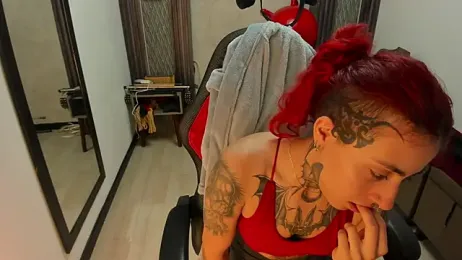 selene_red_ webcam model stream image