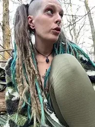 MenaDreadfull webcam model stream image