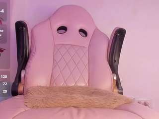 mia-royal webcam camsoda model stream image