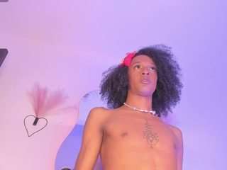 mia-royal webcam camsoda model stream image