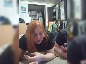 Madcouple webcam model stream image