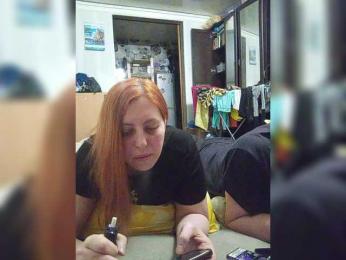 Madcouple webcam model stream image