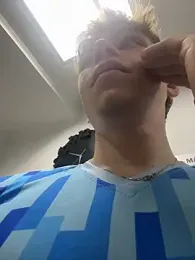 TaylerWhite webcam model stream image