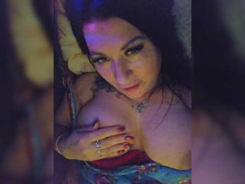 Nikoletta25 webcam model stream image