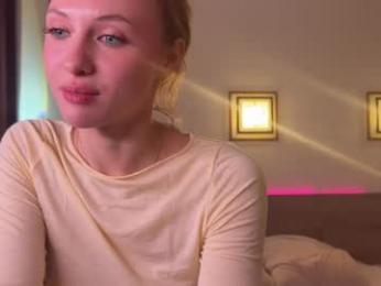 roselyn_rose webcam model stream image