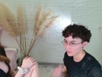 pinktwinss webcam model stream image