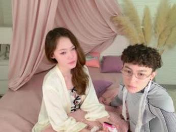 pinktwinss webcam model stream image