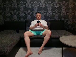 Lerroy Alpha webcam model stream image