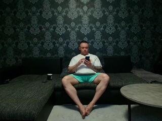 Lerroy Alpha webcam model stream image