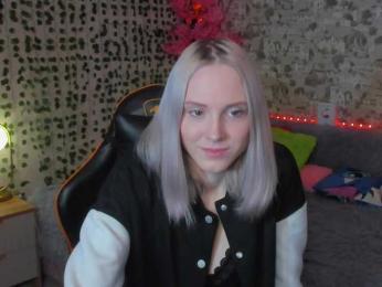 GinaGinaLove webcam model stream image