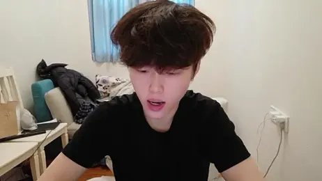 L1kuto webcam model stream image