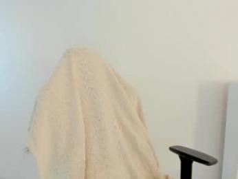 crystalnut webcam model stream image