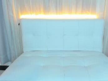 shannelpink_ webcam model stream image