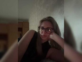 Perverse-family webcam bongacams model stream image