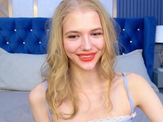 Chloe Lins webcam model stream image