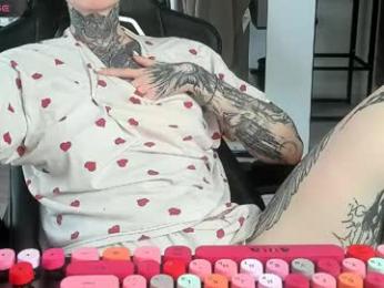 k_and_alice webcam chaturbate model stream image