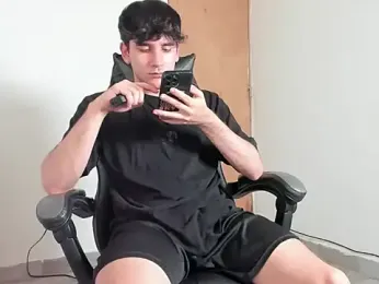 leo030809 webcam model stream image