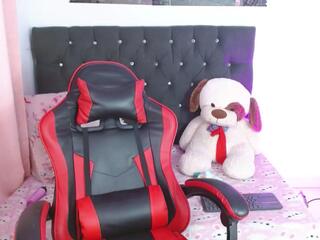 Harper Angel webcam model stream image