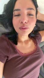 Soyestrella webcam model stream image