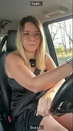 EmyLana webcam model stream image