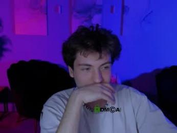 travis_wolf_ webcam model stream image