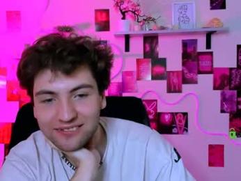 travis_wolf_ webcam model stream image