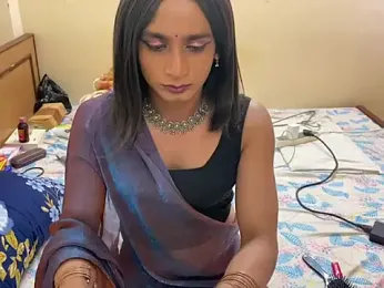 LuvLayla webcam model stream image