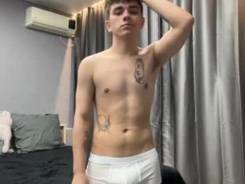 maxwoolf webcam model stream image