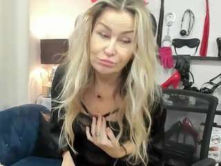 luxcrystal webcam camsoda model stream image