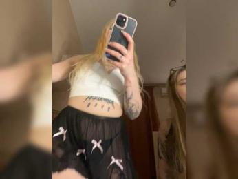 Babyblonde webcam model stream image