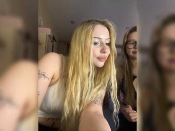 Babyblonde webcam model stream image