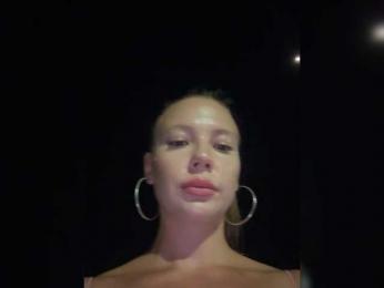 Linnea webcam model stream image