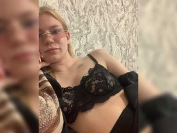 Alisabe webcam model stream image