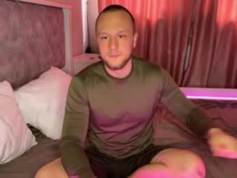 lion_and_kitty webcam model stream image