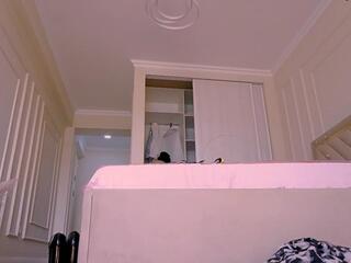 Lori Leen webcam model stream image