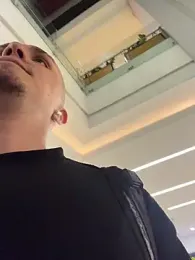 adam-rivera webcam stripchat model stream image