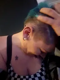 PinkTheHawk webcam model stream image