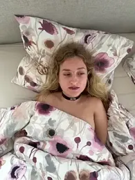 MileySummer webcam model stream image