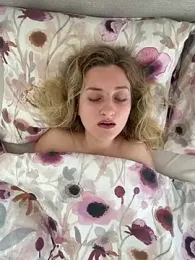 MileySummer webcam model stream image