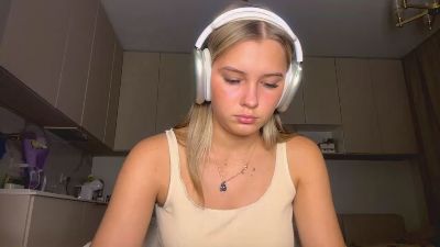 RubyeStrande webcam model stream image